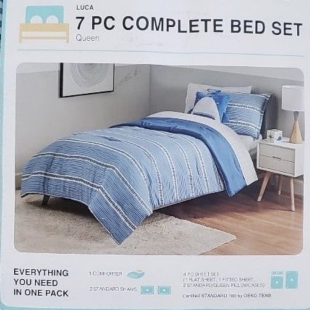 NWT Marmalade 7-Piece Queen Reversible Comforter Set in Blue Sheet Set